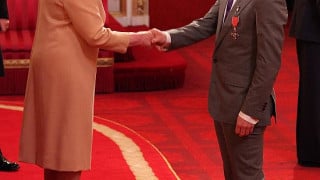 Cav&#039; Receives MBE from Queen