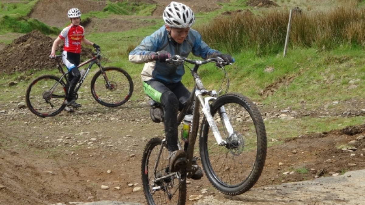 Wiggle mountain bike best sale helmets