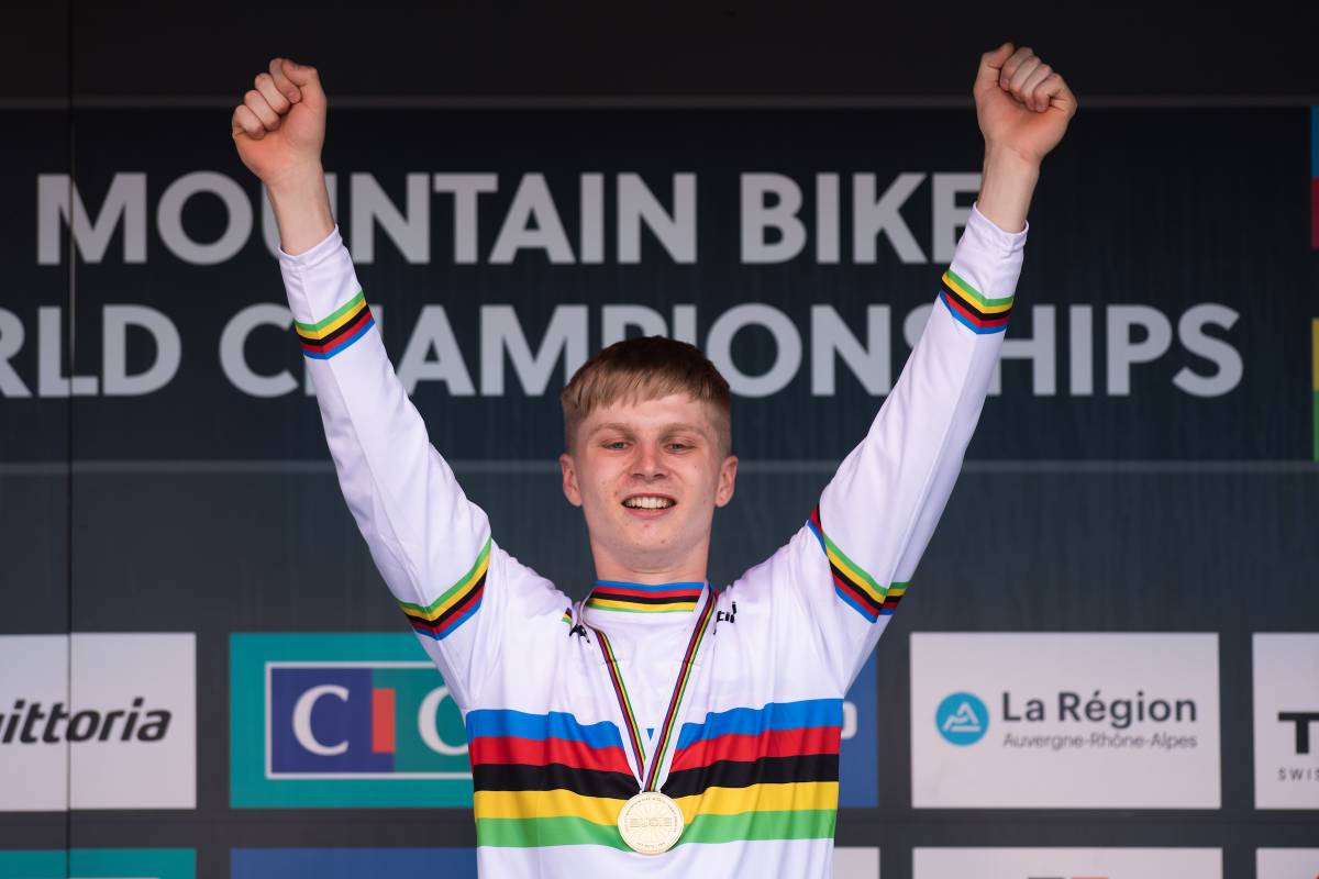 Junior downhill shop world championships