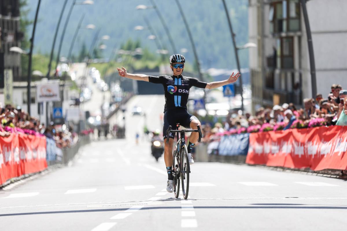 Italian job for Onley as Gale soars to victory in Andorra