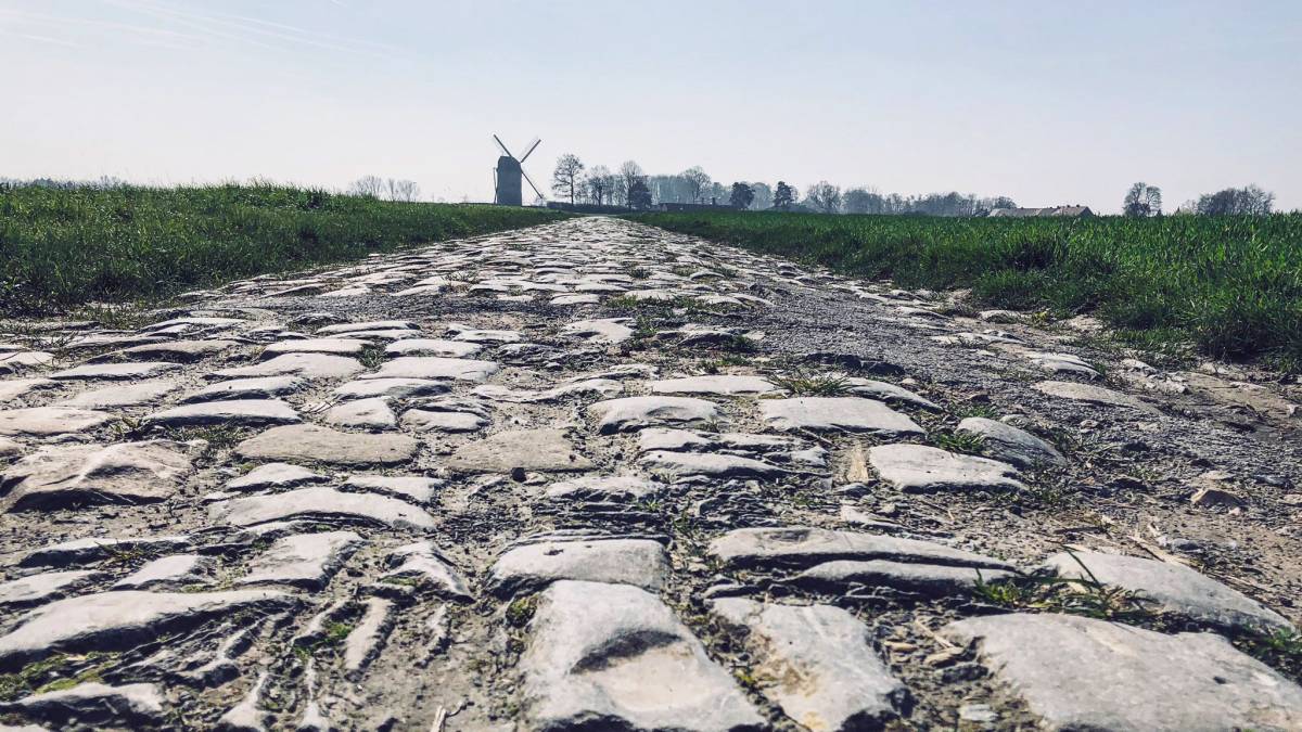 ParisRoubaix Juniors Chaos, from start to finish!
