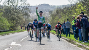 Teare begins Junior Men&amp;rsquo;s Road Series with a bang