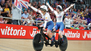 Tidball and tandem duo Unwin and Holl crowned world champions on first day of 2023 UCI Cycling World Championships