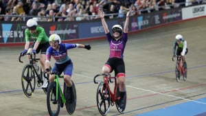 Bell and Holl secure second national titles on the final day in Manchester