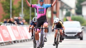 Joshua Tarling sprints to victory at the Junior CiCLE Classic