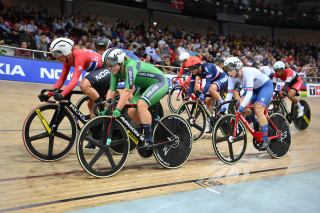 Sophie Lewis in women's omnium