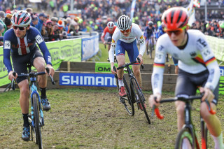 Alife Amey in the junior men's race at UCI Cyclo-cross world championships 2023