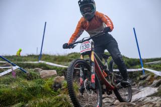 Bethany Mccully riding at National Downhill Championships