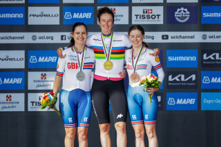 Amelia Cass and Daphne Schrager on the women's C2 TT podium at the 2024 Para-cycling road world championships