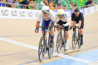 Jaco van Gass wins the men's C3 scratch race