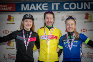 Ffion James wins the 2019 HSBC UK | National Cyclo-Cross Trophy.