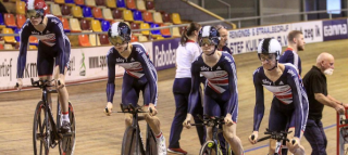 Tom Pidcock in action in the team pursuit