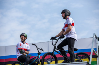 Alex Coleborn and Declan Brooks in Chengdu, at the 2019 UCI Urban Cycling World Championships.