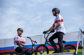 Alex Coleborn and Declan Brooks in Chengdu, at the 2019 UCI Urban Cycling World Championships.