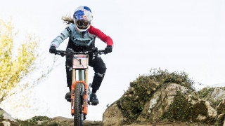 Rachel Atherton in action in the early rounds of the 2017 UCI Mountain Bike World Cup