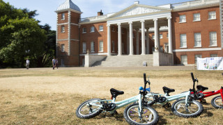 Bikes availbale to hire in Osterley Park in London.