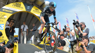 Chris Froome powers through the stage one time trial of the 2015 Tour de France