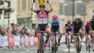 Nikki Juniper wins the 2015 British Cycling National Circuit Race Championships women's title