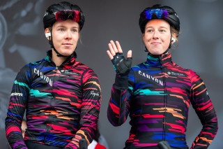 Hannah and Alice Barnes at the Tour de Yorkshire 2019.