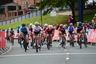 Rebecca Durrell win the 2019 Stockton GP.