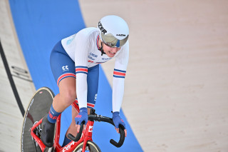 Jess Roberts wins scratch race silver at the 2022 European Championships in Munich