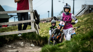 Seagrave leads home British one-two at UCI Downhill Mountain Bike World Cup