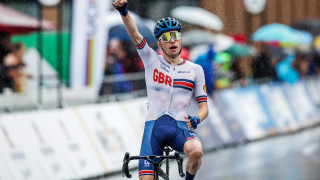 Fin and Ferguson take road race rainbow jerseys at 2024 UCI Road and Para-cycling Road World Championships