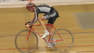 Darren Kenny Sets Hour Record