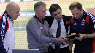 News: Hugh Robertson MP Visits British Cycling