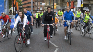 15,000 Bikes Celebrate the Streets of Manchester