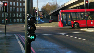 British Cycling welcomes low level signals for cyclists at Bow Roundabout
