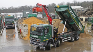 British Cycling urges construction companies to introduce cyclist safety measures to their HGV fleets