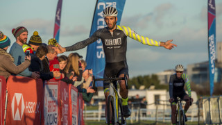 Field and James reign supreme as HSBC UK | Cyclo-Cross National Trophy reaches Irvine