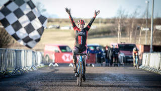 Harriet Harnden and Gianni Siebens master the mud in final at York