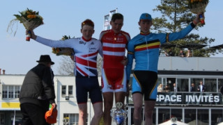 Tao Geoghegan Hart takes third in Junior Paris Roubaix