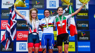 Evie Richards shines to win junior women&#039;s silver at UCI Mountain Bike World Championships