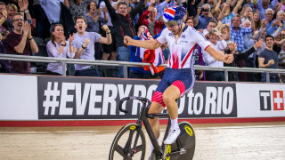 Sensational gold for Jonathan Dibben at UCI Track Cycling World Championships