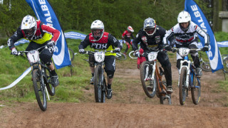 Murray and Beaumont strike first in British Four Cross Series