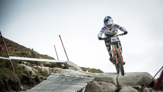 Williamson and Atherton defend HSBC UK | National Downhill Championships titles