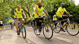 Barking Goes Mad for Sky Ride!