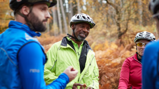 Survey reveals two in five British adults find it hard to make friends, as British Cycling urges riders to saddle up together with HSBC UK Ride Social