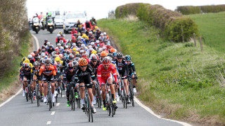 Team Sky&#039;s Nordhaug wins tumultuous Tour de Yorkshire opening stage