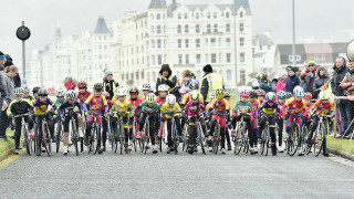 Thrilling races on final day of the Isle of Man Youth Tour