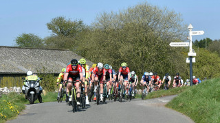 Prologue winner Mingay leads Screentek Junior Tour of the Mendips after serious crash on Stage 1