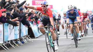 Groenewegen sprints to victory on stage one of Tour de Yorkshire