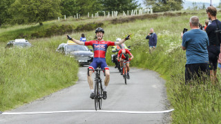 Gloag holds his nerve to take opening-stage win in Fife