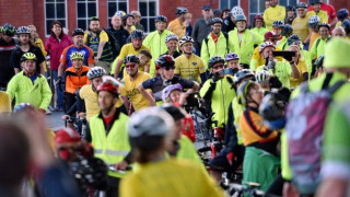 Hundreds of Cyclists in Cardiff celebrated Geraint&#039;s TDF victory with bike ride