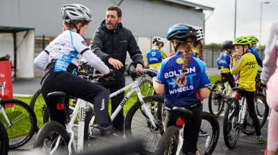 club ride cycling
